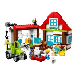 Velká sada LEGO DUPLO farma obsahuje spoustu zvířátek, tři figurky a traktor.
