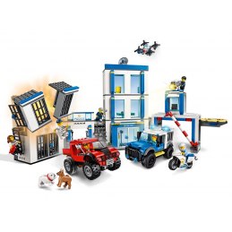 LEGO Policejní stanice obsahuje dva džípy, motorku a dron